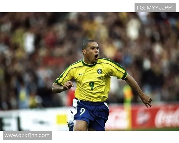 实况足球创奇球星揭秘：谁才是球场上最具传奇色彩的球员