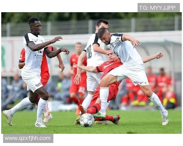 球星与球迷谁更厉害 足球场上的争锋与激情碰撞