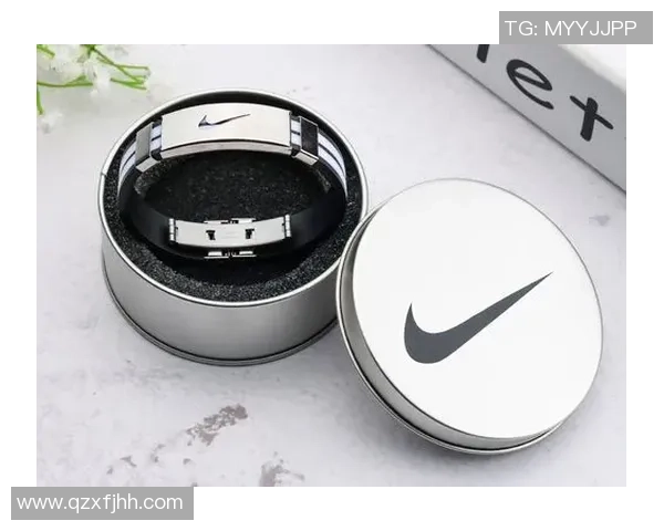 足球球星佩戴的护腕是什么功能及其背后的故事解析